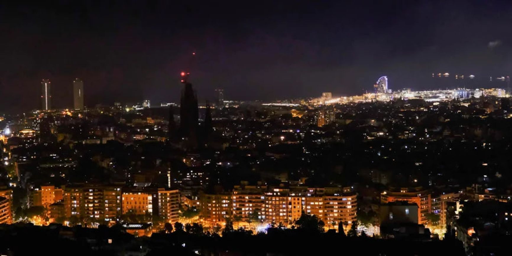 Барселона во время блэкаута 28 апреля 2025 года (Фото: REUTERS/Nacho Doce)