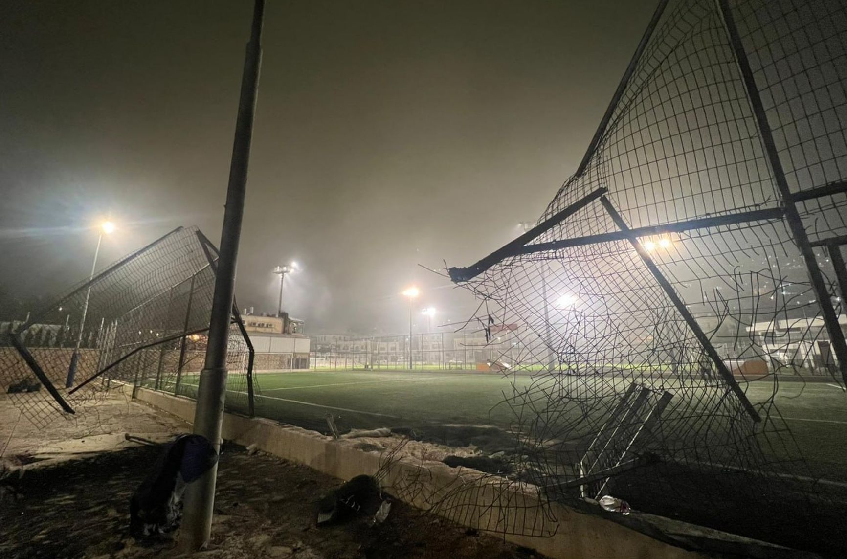 Последствия обстрела поселка Мадждаль-Шамс на Голанских высотах